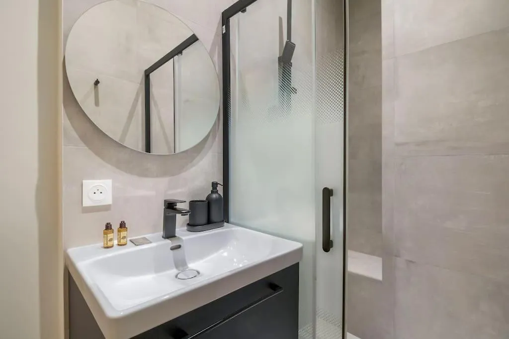 B.appart 6pers#2bedrooms#victorhugo#arcdetriomphe *
