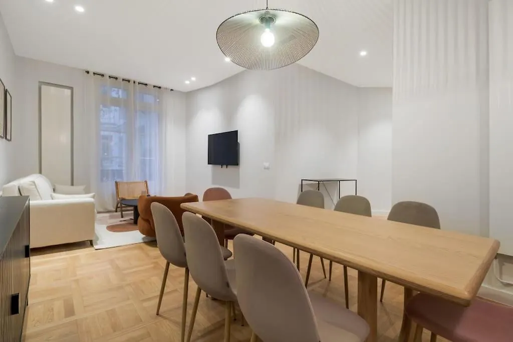 Apartment B.appart 6pers#2bedrooms#victorhugo#arcdetriomphe